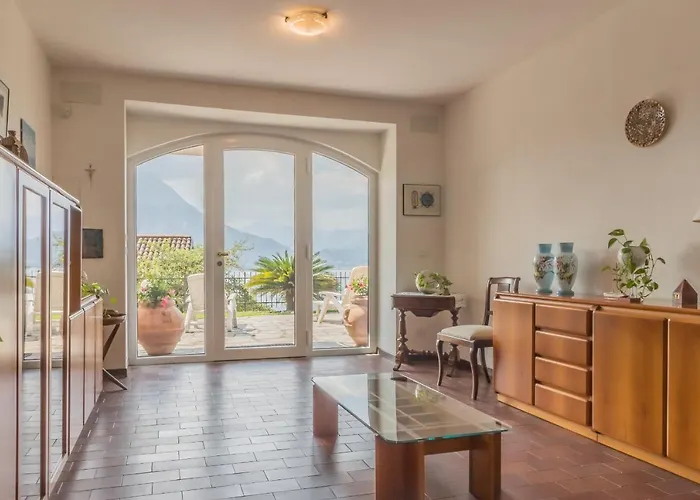 Candy House * ורנה